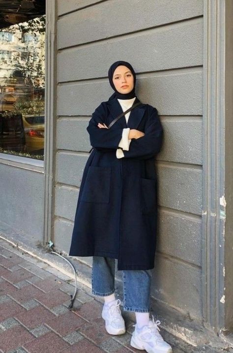 Hijabi Fashion Winter, Modest Winter Outfits, Stylish Outfits Casual, Modest Casual Outfits, Stile Hijab, Stylish Hijab, Modest Fashion Hijab, Muslim Outfits Casual, Hijab Style Casual