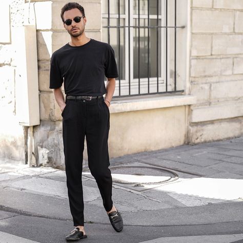 #menstyle #fashion #ootdmen #menstreetstyle #modehomme #fashionpost #glamrock #saintlaurent #saintlaurentnation #celine #gucci #loafers #rockstyle #bohemianstyle Gucci Loafers Men Outfit, Loafers Street Style Men, Men’s Black Loafers Outfit, Mens Black Loafers Outfit, Gucci Jordaan Loafer Outfit, Loafers Casual Outfit, Black Loafers Outfit Men, All Black Summer Outfits, Loafer Outfit Men