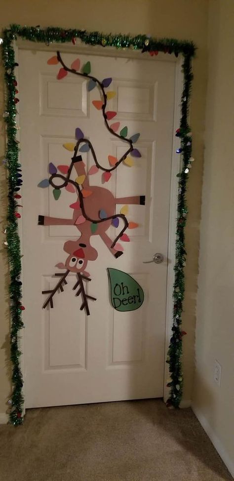 Christmas Decor Ideas For Nursing Home, Singing Reindeer Door Decoration, Christmas Bedroom Door Decor, Bedroom Door Christmas Decorations, Door Design For Christmas, Simple Christmas Door Decor, Christmas Bedroom Door Ideas, Christmas Decor For School Hallway, Dorm Door Decorations Christmas