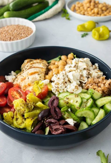 Meteranian Bowl, Fish Grain Bowl, Farro Grain Bowl, Summer Grain Bowl, Medditeranean Bowl, Med Bowls, Mediterranean Bowls Healthy, Grain Bowls Healthy Recipe Ideas, Easy Mediterranean Dinner