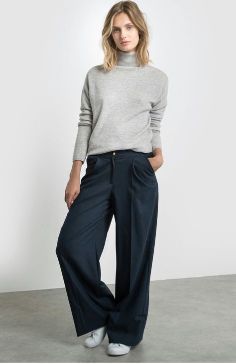 Square Pants Ootd, Navy Blue Pants Outfit, Clothing Palette, Blue Pants Outfit, Casual Chique Stijl, R Studio, Winter Mode Outfits, Style Désinvolte Chic, Casual Chic Outfits