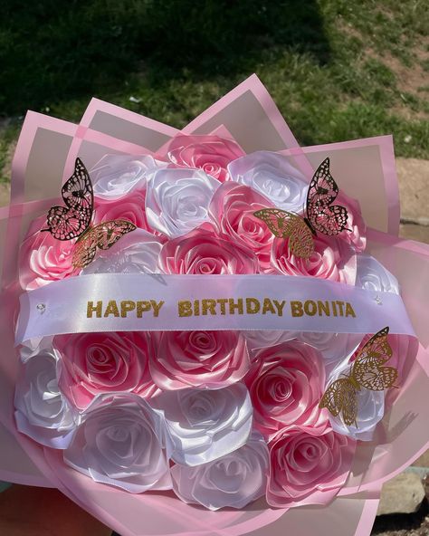 25 ct of white and pink eternal roses 🤍💗 #happybirthday #eternal #toses Pink And White Ribbon Bouquet, Bouquet Of Flowers Ribbon, Pink Ribbon Bouquet, 25 Roses Bouquet, Eternal Roses Bouquet, Ribbon Ramo, Eternal Rose Bouquet, Eternal Ramos, Pink And White Flower Bouquet