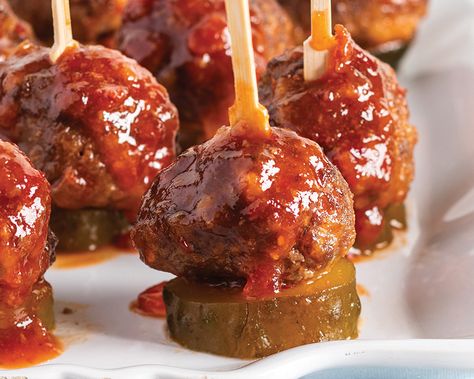 Pepper Jelly Meatballs Pepper Jelly Meatballs, Jelly Meatball Recipe, Homemade Grape Jelly, Jelly Meatballs, Grape Jelly Meatballs, Glazed Meatballs, Japanese Bread, Appetizer Meatballs, Slow Cooker Meatballs