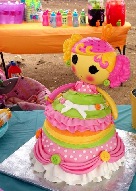 #Lalaloopsy #Children's #Birthday #Party #Cake Lalaloopsy Cake, Summer Birthday Cake, Lalaloopsy Birthday, Lalaloopsy Party, Lalaloopsy Dolls, Baked Dinner, Bday Girl, Doll Cake, Just Cakes