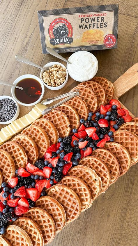 Samantha Bauchmann | BUILD YOUR OWN WAFFLE BAR with @kodiakcakes // making these last few weeks of summer so memorable with a breakfast so waffley sweet 🧇❤️🙌🏼... | Instagram Mini Waffle Bar, Waffle House Birthday Party, Waffle Bar Wedding, Waffle Board, Waffle Party, Birthday Waffles, Pancake Bar Ideas, Waffle Bar Ideas Brunch Party, Waffle Bar Ideas