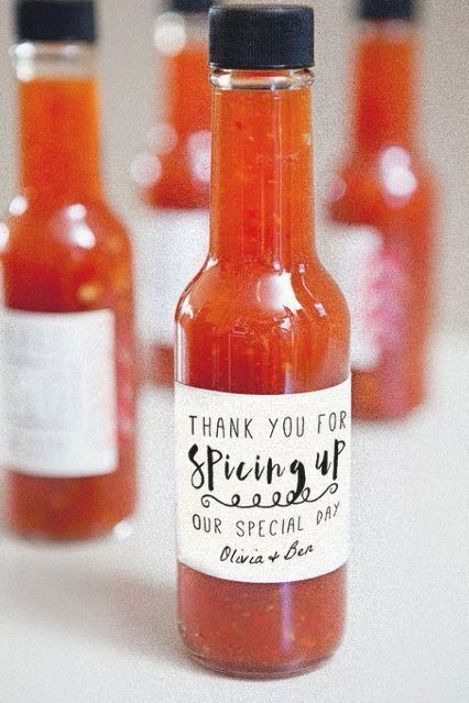 Hot Sauce Favor Labels - Unique Wedding and Shower Favors by BrossieBelle Hot Sauce Wedding, Hot Sauce Wedding Favors, Mason Jar Candle Favors, Hot Sauce Favors, Country Wedding Favors, Personalized Mason Jars, Creative Wedding Favors, Spice Jar Labels, Gifts For Guys