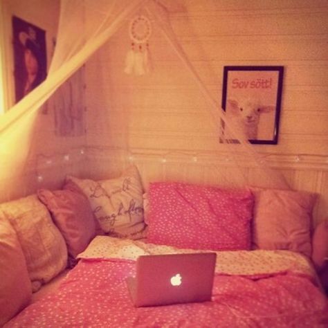 Tumbler Room Ideas Bedrooms, 2010s Bedroom Aesthetic, Tumblr 2014 Aesthetic, 2015 Nostalgia, 2014 Nostalgia, 2015 Aesthetic, 2013 Tumblr, Aesthetic Arizona, 2012 Tumblr