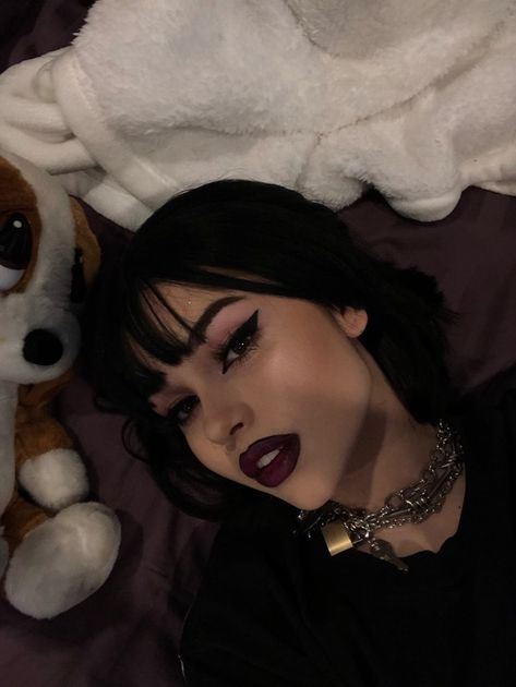 E Girl Makeup, Soft Grunge Hair, Egirl Makeup, Maquillage On Fleek, Girl Grunge, Alt Makeup, Emo Makeup, Maggie Lindemann, Alternative Makeup