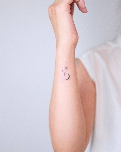 Writer Tattoo, Small Moon Tattoos, Tiny Tattoos For Women, Tato Minimal, Tiny Wrist Tattoos, Small Pretty Tattoos, Petite Tattoos, Inspiration Tattoos, Wrist Tattoos For Women