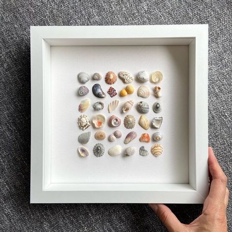 Art Coquillage, Seashell Projects, Seashell Wall Art, Shell Crafts Diy, Shell Frame, Gemstone Art, Diy Artwork, Shell Decor, Sea Glass Crafts