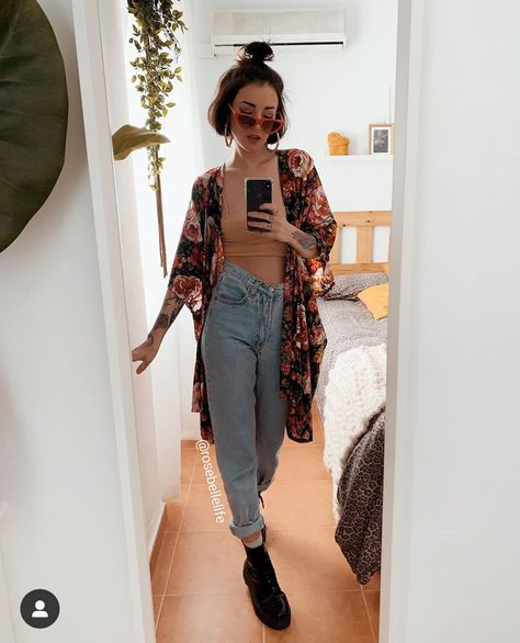 Confidence Outfit Aesthetic, Beach Punk Style, Boho Everyday Outfits, Curve Outfit Ideas, Social Dance Outfit, Berlin Style, Casual Oufits, Looks Jeans, Estilo Hippie