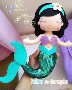 Little Mermaid, The Little Mermaid, Diy Ideas, Travel Pillow, Minnie Mouse, Mermaid, Dolls, Disney Princess, Sewing