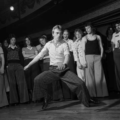 Stunning pictures show clubbers and dance offs at a Wigan Casino all nighter - Liverpool Echo Shall We Dance, Northern Soul, Disc Jockey, Youth Culture, Soul Music, My Chemical, Post Punk, All Music, On The Floor