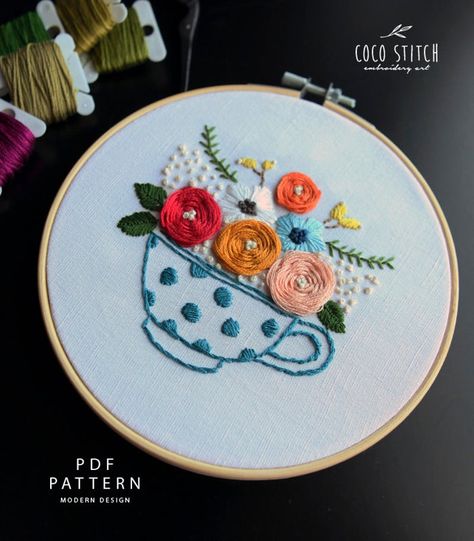 Cup Embroidery, Hand Pattern, Hand Embroidery Videos, Diy Embroidery Patterns, Handmade Embroidery Designs, Hand Embroidery Projects, Embroidery Patterns Free, Hand Embroidery Pattern, Sewing Embroidery Designs