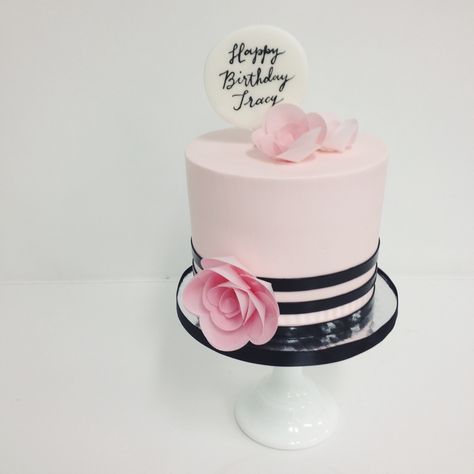 Black And White Birthday Cake For Women, Flowers Calligraphy, Chick Cake, Smooth Buttercream, Polka Dot Cakes, Small Birthday Cakes, White Birthday Cakes, Fiesta Cake, Mini Torte