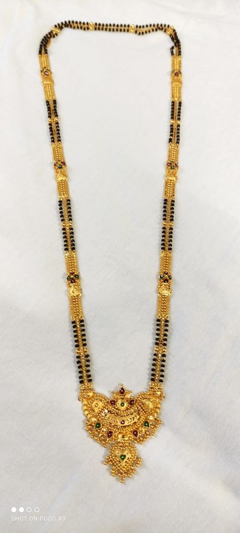 Gold Black Beads Mangalsutra, Mangalsutra Chain, Black Beads Mangalsutra Design, New Gold Jewellery Designs, Gold Earrings Models, Black Gold Chain, Gold Mangalsutra Designs, Handmade Gold Jewellery, Gold Bridal Jewellery Sets