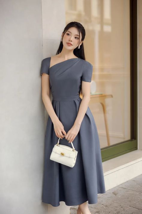 Elegant midi dress classy