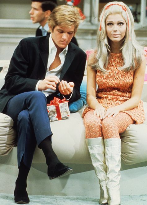 I swear I'm going to time travel to this moment and steal those boots and then get arrested instantly by the time police. A girl can dream 💞 Paul Martin, Martin Show, 60s Girl, Nancy Sinatra, Sharon Tate, Sixties Fashion, Robert Redford, Dean Martin, Mod Fashion