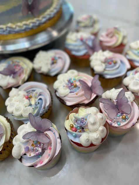 Taylor Swift Cupcakes, Swiftie Birthday, Bridal Era, 6th Birthday Girls, Taylor Swift Birthday Party Ideas, Taylor Swift Lover, Taylor Swift Birthday, 9th Birthday, 6th Birthday