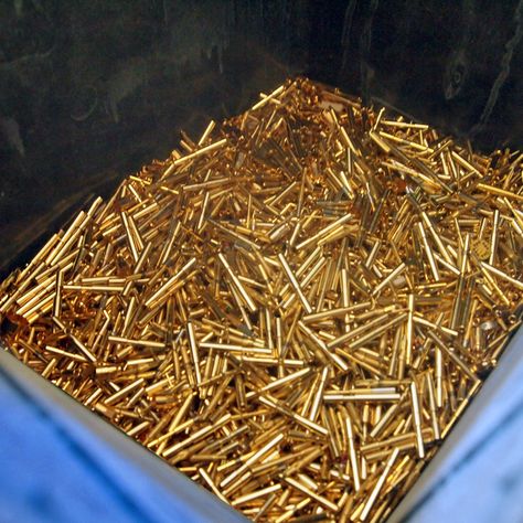 Pinning #gold plated pins. Take a look.  We buy industrial #gold scrap. Computer Recycling, Scrap Gold, Panning For Gold, Gold Prospecting, Melting Metal, Gold Mining, Gold Diy, Backyard Diy Projects, Sell Gold