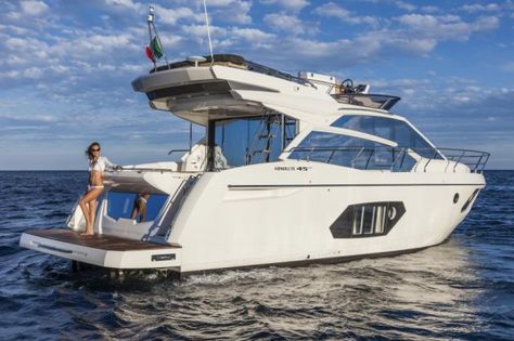 Absolute Yachts 45Fly - Luxury yachts and boats made in Italy Entertaining Room, Mini Yacht, Big Yachts, Small Yachts, Luxury Boat, Cool Boats, Large Window, Sydney Harbour, Sport Boats