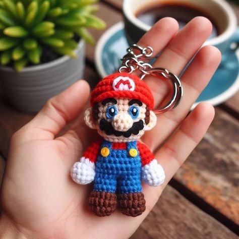 mini amigurumi - Crafts Ideas Amigurumi Disney Free Pattern, Amigurumi Characters Free Pattern, Free Character Crochet Patterns, Disney Crochet Patterns Free, Mario Keychain, Mario Pattern, Crochet Mario, Crochet Keyring Free Pattern, Mini Mario