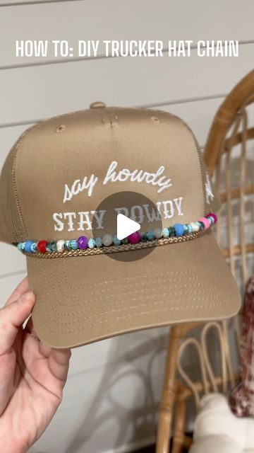 Birthday Trucker Hat Ideas, Trucker Hat Chain Diy, Trucker Hat Chain, Trucker Hat Diy, Hat Chain, Hat Diy, Beaded Hat, Diy Hat, Hat Ideas