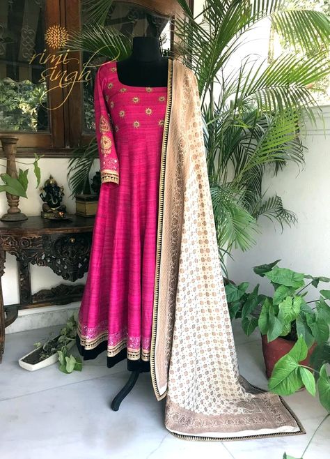 Magenta Anarkali, Muga Silk, Be Attractive, Designer Anarkali Dresses, Pakistani Formal Dresses, Anarkali Dress Pattern, Indian Designer Suits, Long Dress Design, Indian Gowns Dresses