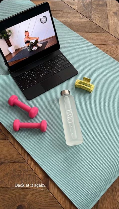 Health And Exercise Aesthetic, Home Workout Vision Board, Exercise At Home Aesthetic, Workout At Home Aesthetic, Pilates Story, Yoga Instagram Story, Workout Pics, Yoga Story, Pilates At Home