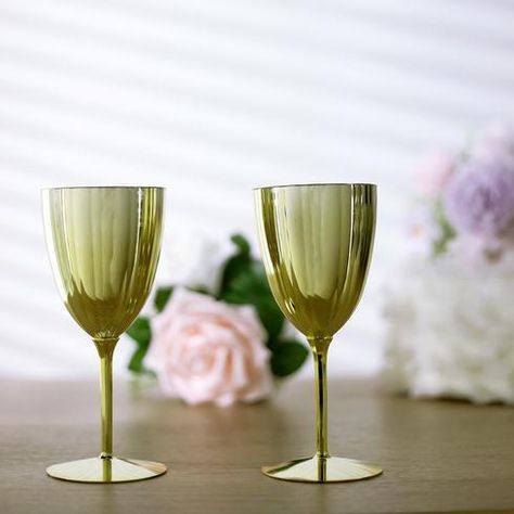 Set of 6 | 8Oz Metallic Gold Premium Disposable Wine Glasses, Stemmed Wine Goblets | efavormart Disposable Wine Glasses, Classy Glasses, Elegant Plates, Plastic Wine Glasses, Premium Wine, Plastic Glasses, Gold Cup, Wine Goblets, Disposable Tableware