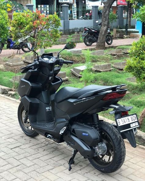 Vario 150, Vespa Gts, Jakarta, Cars, ? Logo, Quick Saves, Instagram