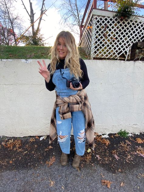 Casual outfit, photographer, overalls, fall fashion Distressed Overalls For Fall, Casual Fall Cargo Style Overalls, Casual Fall Streetwear Overalls, Overalls With Flannel, Trendy Ripped Dark Wash Overalls, Overalls Outfit, Ripped Jean, Outfit Of The Day, Overalls