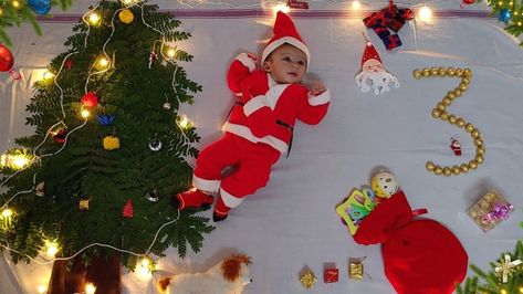 Monthly baby shoot theme #elfontheshelf2021 #elfontheshelf #elfontheshelfidea Monthly Baby Photography, Christmas Gift Videos, Baby Boy Newborn Photography, Baby Milestones Pictures, Baby Christmas Photos, Merry Christmas Baby, Monthly Baby Pictures, Monthly Baby Photos, Baby Photoshoot Boy