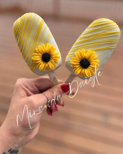 Popsicles Cake, Caramel Apples Homemade, Hocus Pocus Party, Champagne Birthday, Elephant First Birthday, Cake Pop Decorating, Sunflower Party, 50th Cake, Sunflower Baby Showers