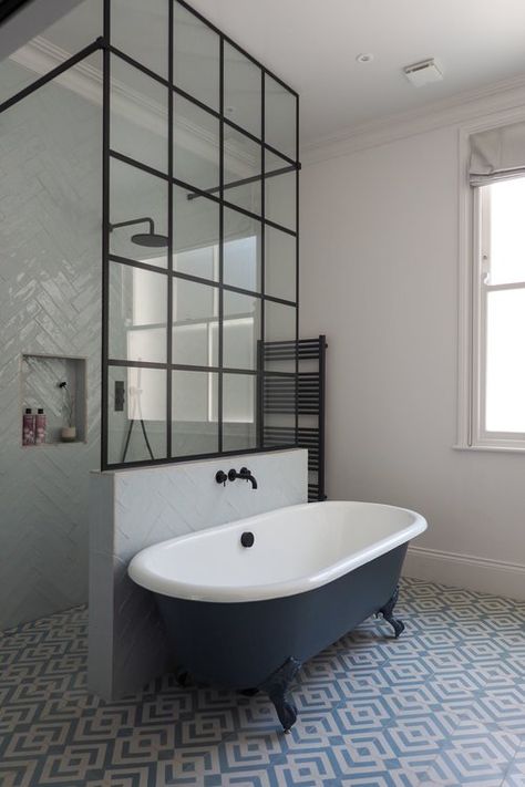 London Family Home — SJW Architects Edwardian Style Bathroom Ideas, Modern Victorian Shower Room, Victorian Terrace House Bathroom, London Bathroom Ideas, Large Victorian Bathroom, Bathroom 1930s House, Victorian House Bathroom Ideas, Big Bathroom Layout, Family Bathroom Ideas Modern