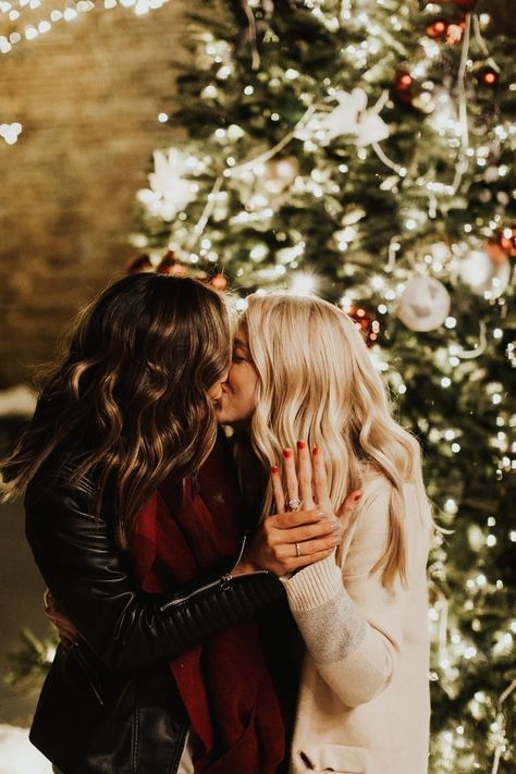 Lgbtq Couples, Gay Christmas, Christmas Proposal, Photography Christmas, Oh My Goddess, Park City Ut, Proposal Photos, Girlfriend Goals, Girl Couple