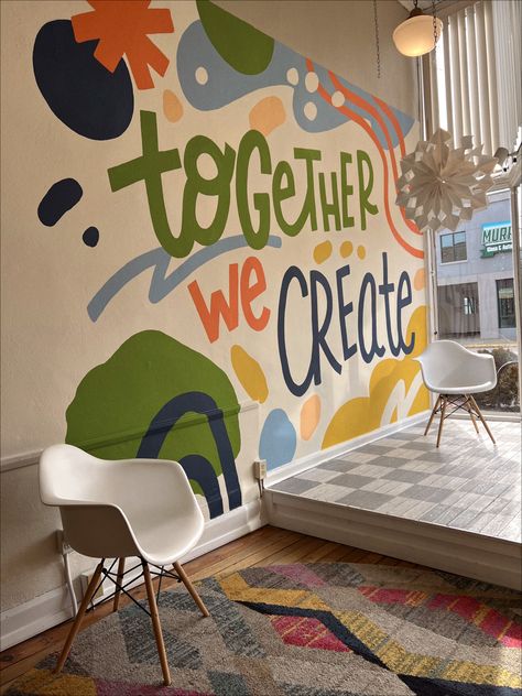 Art Room Wall Mural, Corporate Murals Office Designs, Interactive Mural Wall, Creative Mural Art, Mural Art For School, Murals For School Walls, Classroom Murals Preschool, Elementary School Lobby Decorating Ideas, Class Mural Ideas