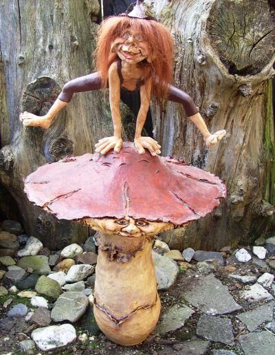 Hantverk Diy, Fairy Art Dolls, Goblin King, Faeries Gardens, Elves And Fairies, Green Goblin, Fairies Elves, Fairy Garden Diy, Mushroom Art