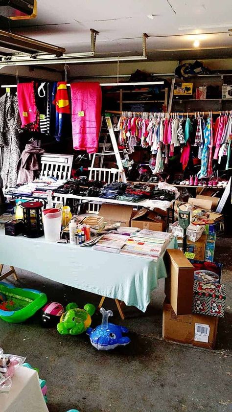 Garage Sale Ideas, Garage Sale Ideas Display, Garage Sale Clothes, Yard Sale Display, Yard Sale Hacks, Garage Sale Organization, Yard Sale Organization, Cheap Houses For Sale, Monochromatic Bedroom