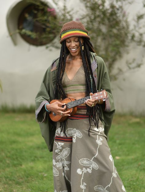 Dreadlock Hats - Mali Pah https://www.malipah.com/dreadlockhats Afro Boho Fashion, Africa Chic, Afro Boho, Afro Bohemian, Hair Accessories Braids, Braid Accessories, Diy Denim Jacket, Diy Denim, Fasion Outfits