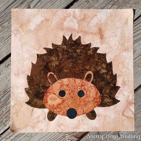 hedgehog quilt block/ Fall into a Quilt Along.  Block designed by Vanda Christensen Hedgehog Quilt, Introduction Post, My Introduction, Hedgehog Craft, Animal Quilts, Applique Pattern, Just Now, Forest Friends, Snowy Day