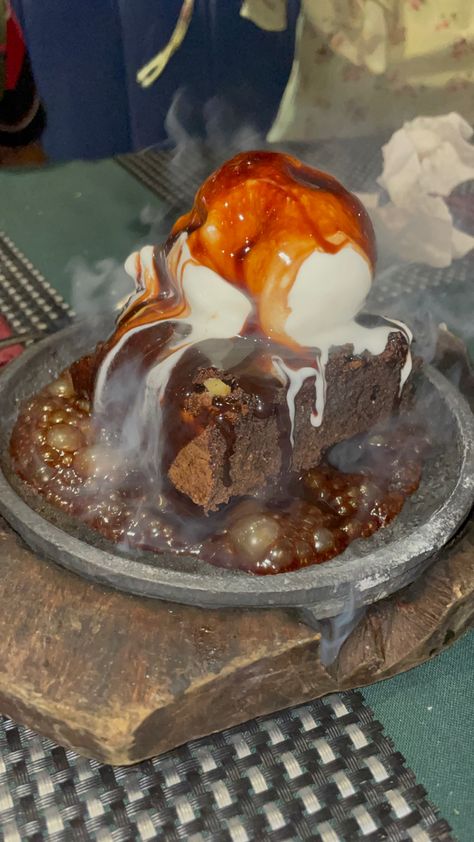 Sizzling Brownie With Ice Cream, Brownie With Ice Cream, Sizzling Brownie, Brownie Ice Cream, Ice Cream, Cream