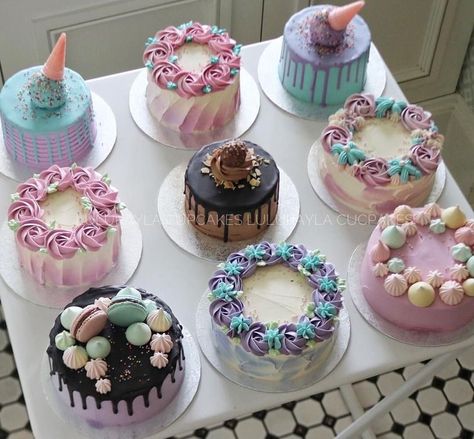 Patisserie Fine, Bolo Minnie, Tiny Cakes, Miniature Cake, Mini Cake, Small Cake, Cake Designs Birthday, Drip Cakes, Food Cakes