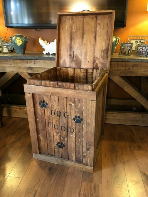 Dog Food Storage Diy, Dog Food Bin, Food Storage Ideas, Diy Food Storage, Diy Storage Containers, Dog Food Storage Containers, Pet Food Container, Diy Dog Food, Dog Food Container