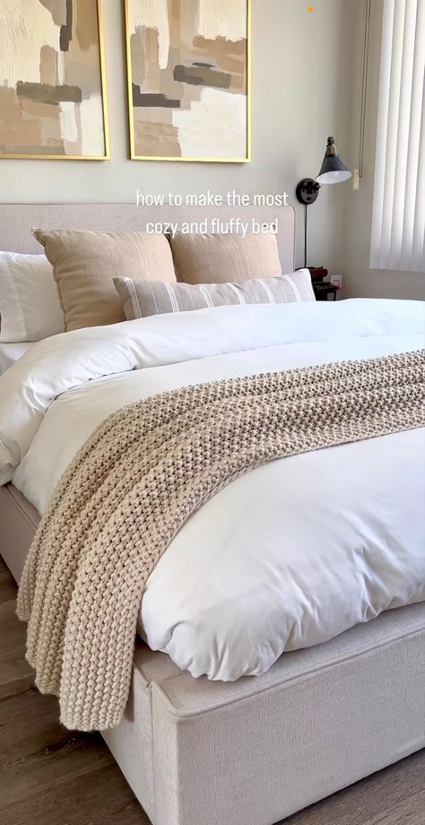 No White Bedding Ideas, Pillow Arrangement Double Bed, Bedset Ideas Comforter Sets Aesthetic, King Bed Pillow Arrangement White, White Bed Set Ideas Bedrooms, White Bedding Pillow Ideas, White Duvet Bedding Ideas Color Schemes, Bedset Idea, Bedroom Sheets Ideas