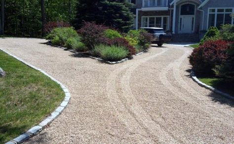 Gravel Driveway Edging, Circle Driveway Landscaping, Gravel Driveway Landscaping, Easy Garden Ideas Landscaping, Driveway Edging, Circle Driveway, Modern Driveway, Driveway Ideas, Landscape Gardening