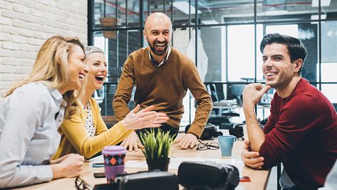 A good work environment takes in a few factors that don’t need to be expensive or time-consuming. Discover five simple ways to foster a happy #workplace and boost employee morale. Good Work Environment, Happy Workplace, Employee Wellness Programs, Office Flowers, Happy Employees, The Office Show, Employee Morale, Positive Work Environment, Work Pictures