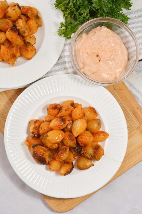 Air Fried Pearl Onions Fried Pearl Onions, Blooming Onion Bites, Pearl Onion Recipes, Onion Bites, Air Fryer Blooming Onion, Pearl Onion Recipe, Blooming Onion Sauce, Sides For Dinner, Blooming Onion Recipes