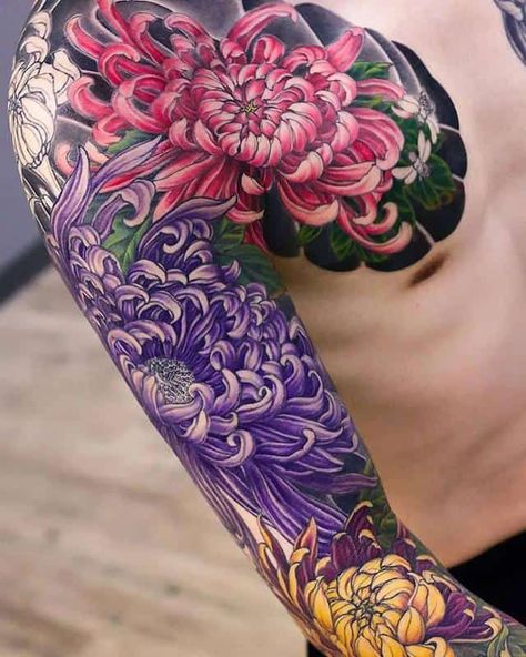 Realistic Chrysanthemum Tattoos 2 Chrysanthemum Tattoos, Crisantemo Tattoo, Chrysanthemum Flower Tattoo, Fleurs Art Nouveau, Puzzle Tattoos, Ankle Tat, Whale Tattoo, Colorful Tattoo, Japanese Flower Tattoo