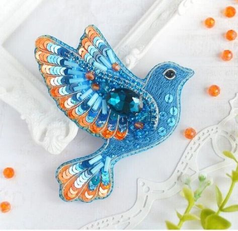 embroidery ideas Brooch Making, Diy Brooch, Aquamarine Color, Tambour Embroidery, Bird Beads, Brooch Diy, Jewelry Making Kits, Bird Embroidery, Jewelry Kits